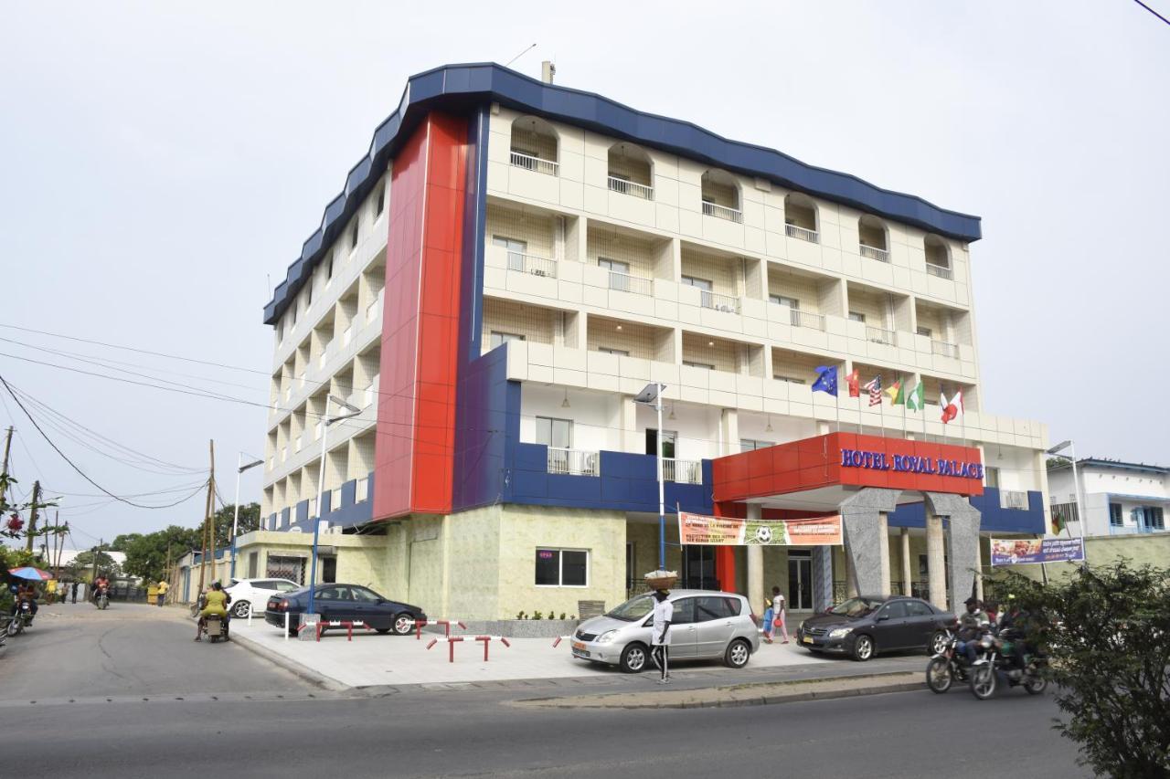 Hotel Royal Palace Douala Buitenkant foto