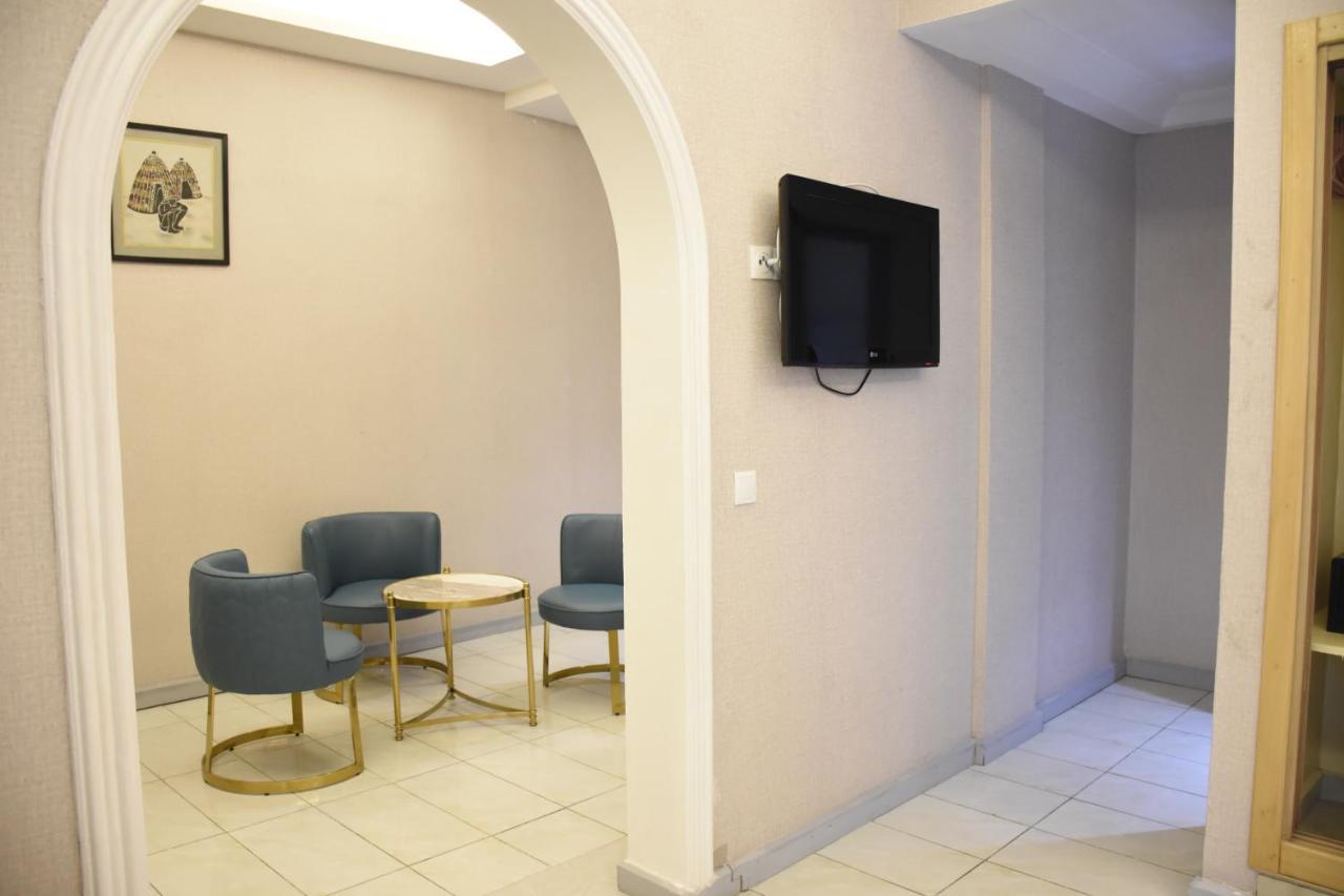 Hotel Royal Palace Douala Buitenkant foto